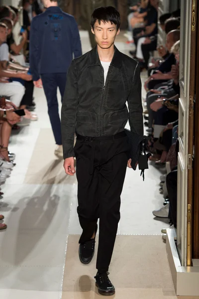 Look 39